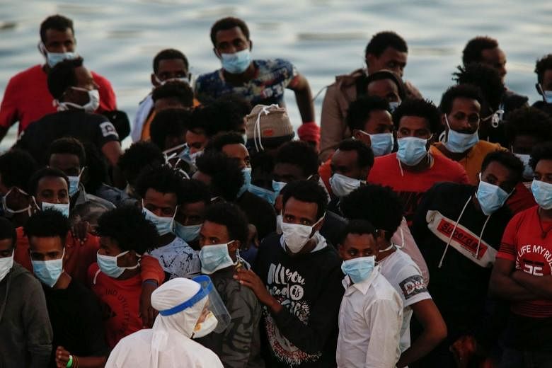 Malta mengatakan 65 migran yang diselamatkan dinyatakan positif Covid-19