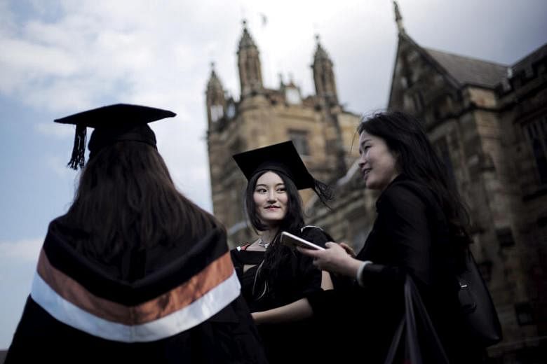 Australia merombak biaya universitas untuk mengarahkan siswa ke bidang dengan pekerjaan